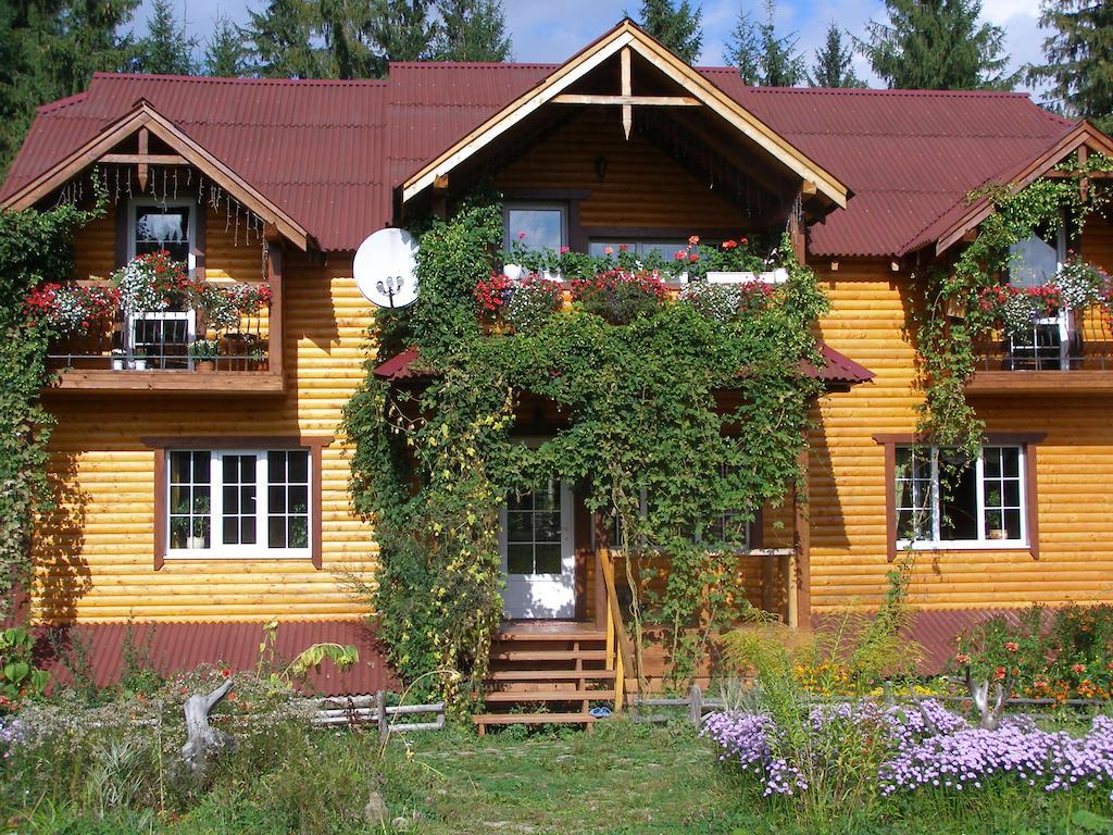 Cottage 12 Months Ворохта Екстериор снимка