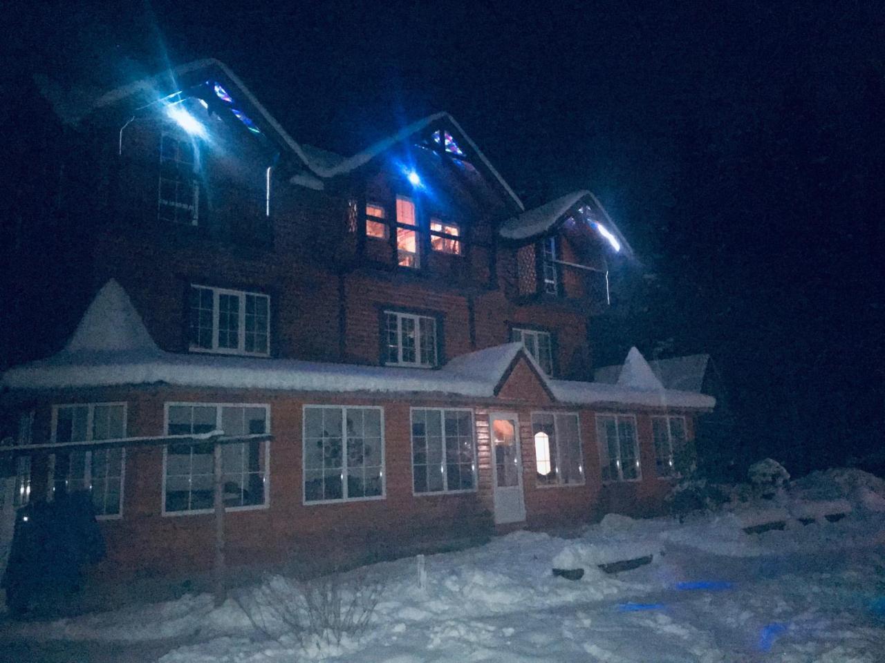 Cottage 12 Months Ворохта Екстериор снимка